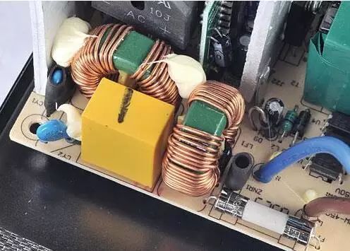 電源廠家:從電源內部了解電源
